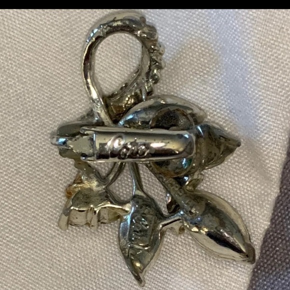 Vintage Coro Earrings - Picture 4 of 4